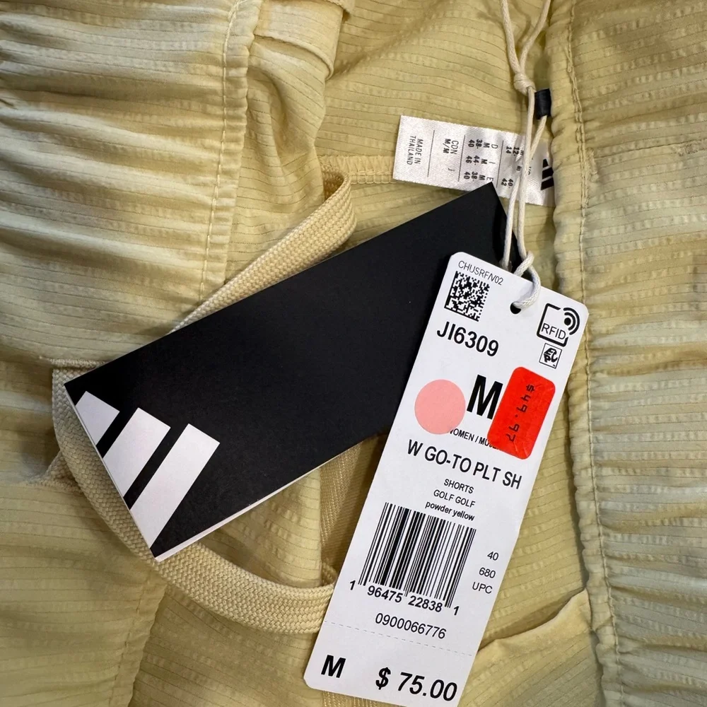adidas Women’s Pale Yellow Pleated Golf Skort - Picture 4 of 6